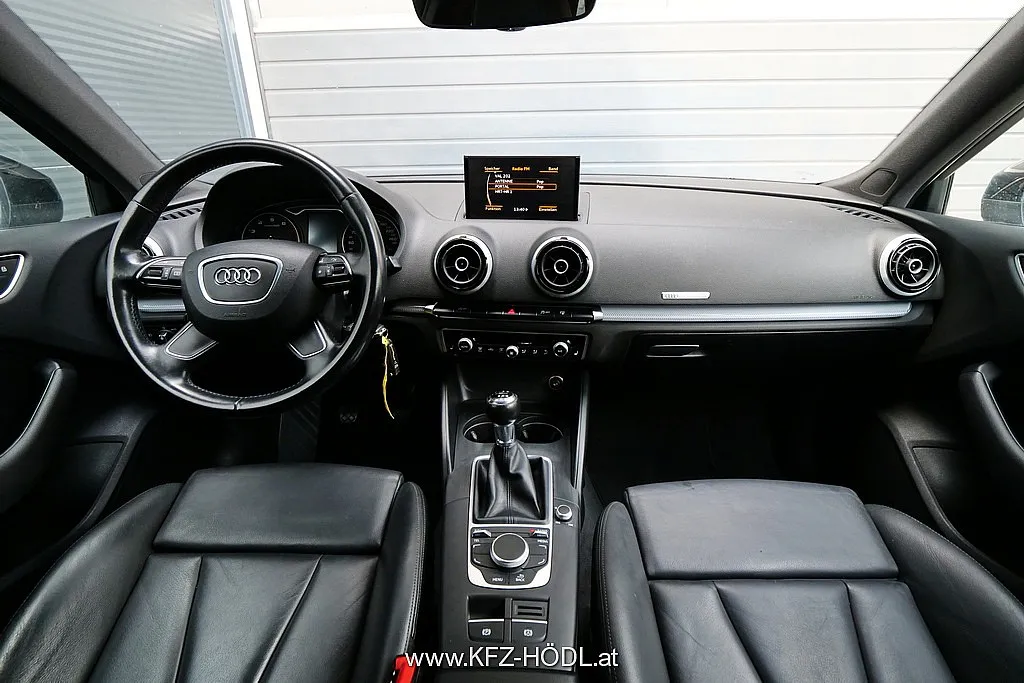 Audi A3 SB 1,4 TFSI COD Intense Image 9