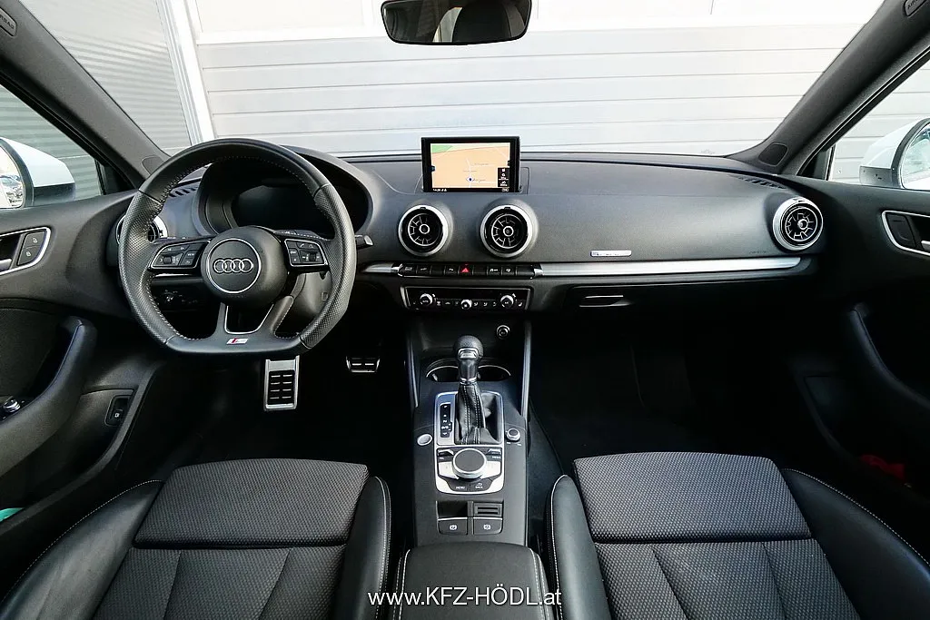 Audi A3 SB PHEV 1,4 TFSI e-tron *S-line* *Virtual Cockpit* Image 9