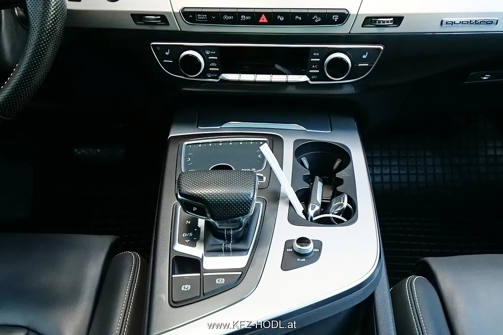 Audi Q7 3,0 TDI quattro Tiptronic*7-Sitzer*S-line* Image 10