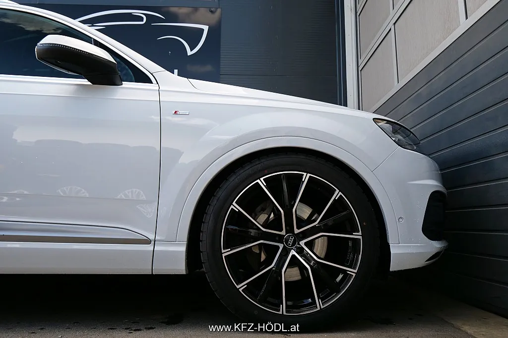 Audi Q7 3,0 TDI quattro Tiptronic*7-Sitzer*S-line* Image 7