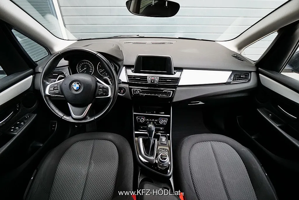 BMW 218d xDrive Active Tourer Advantage Aut. Image 9