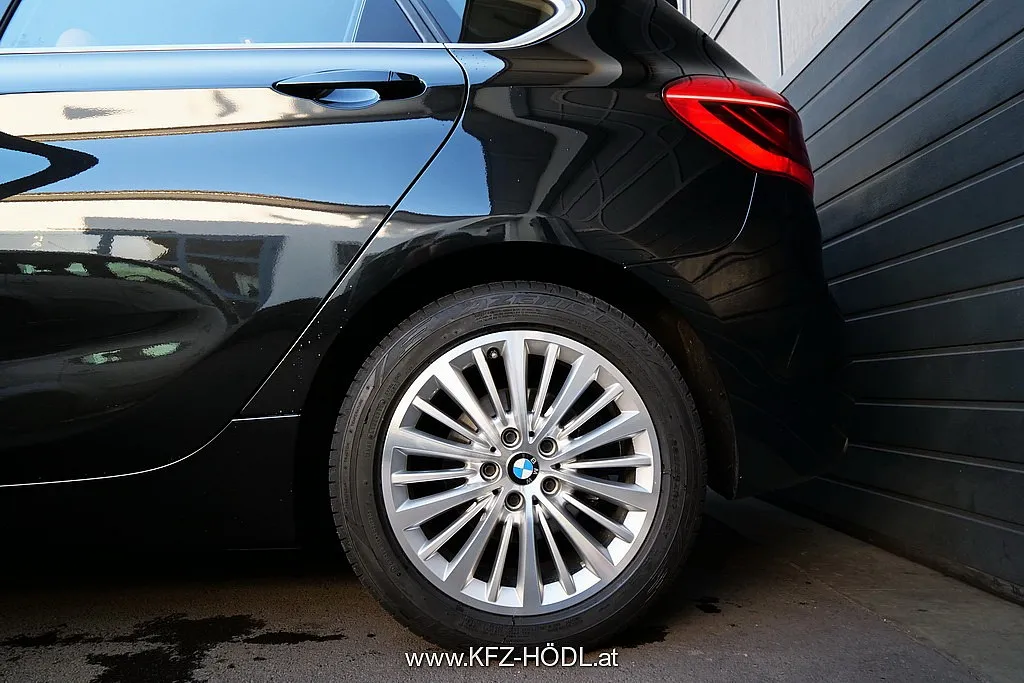 BMW 220d xDrive Active Tourer Sport Line Aut. Image 8