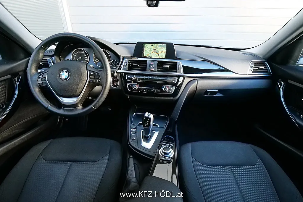 BMW 318d Touring Advantage Aut. Image 9