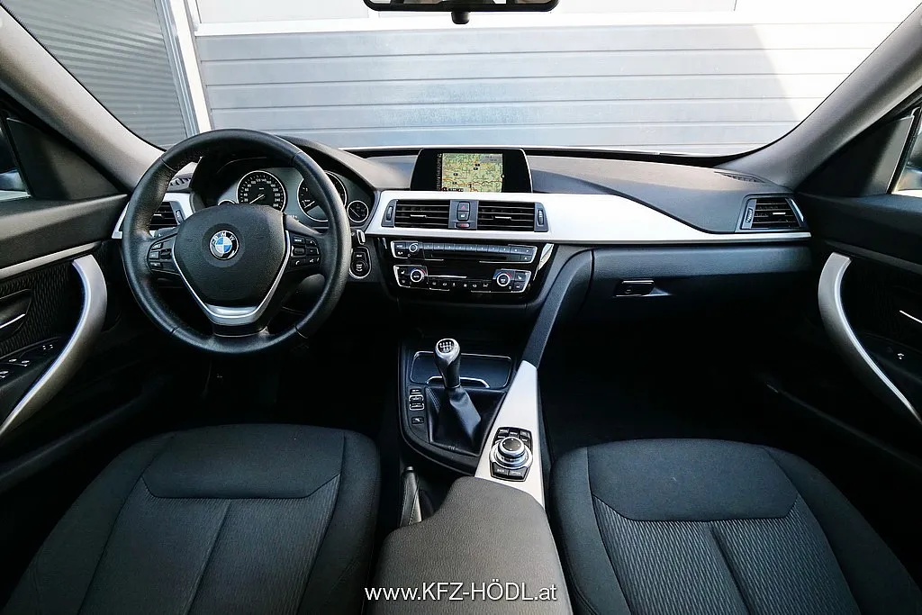 BMW 320d xDrive Gran Turismo Advantage Image 9