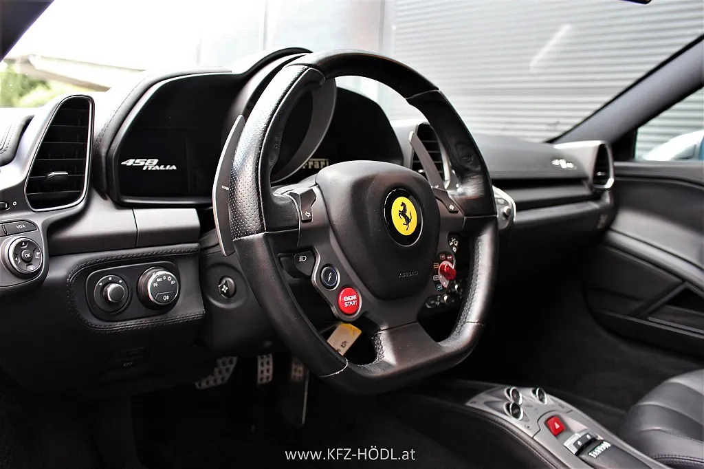 Ferrari 458 Italia Image 4