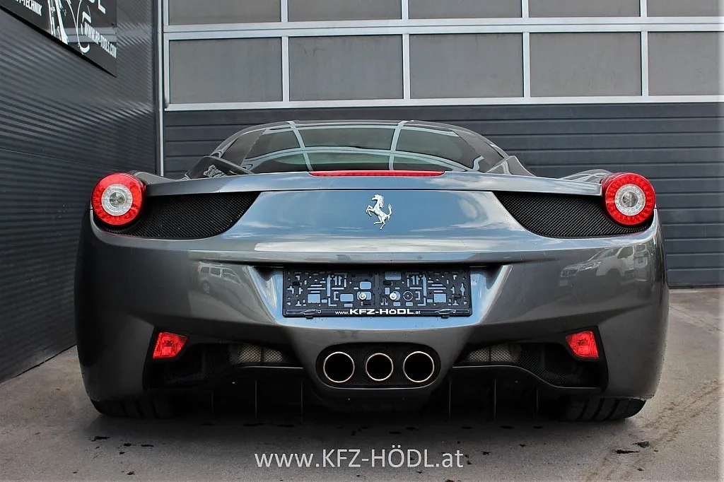Ferrari 458 Italia Thumbnail 7