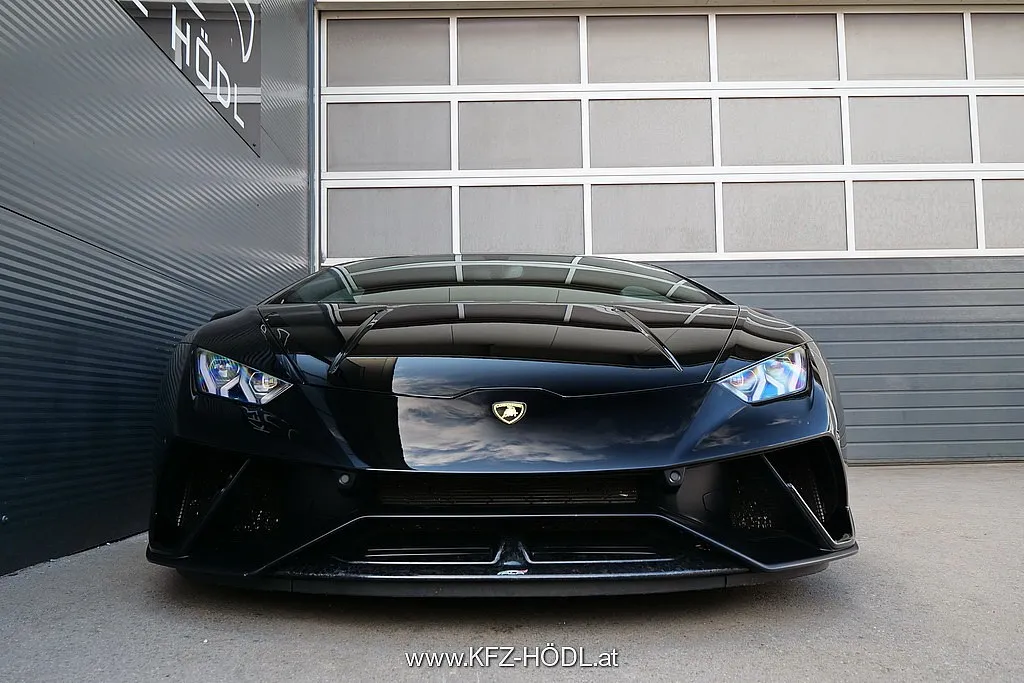 Lamborghini Huracán Performante Image 3