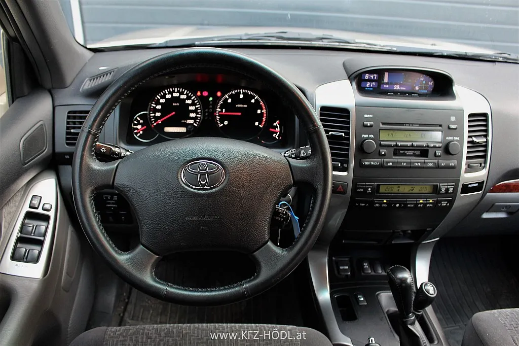 Toyota Landcruiser 300 3,0 D-4D 175 VX Aut. Image 8