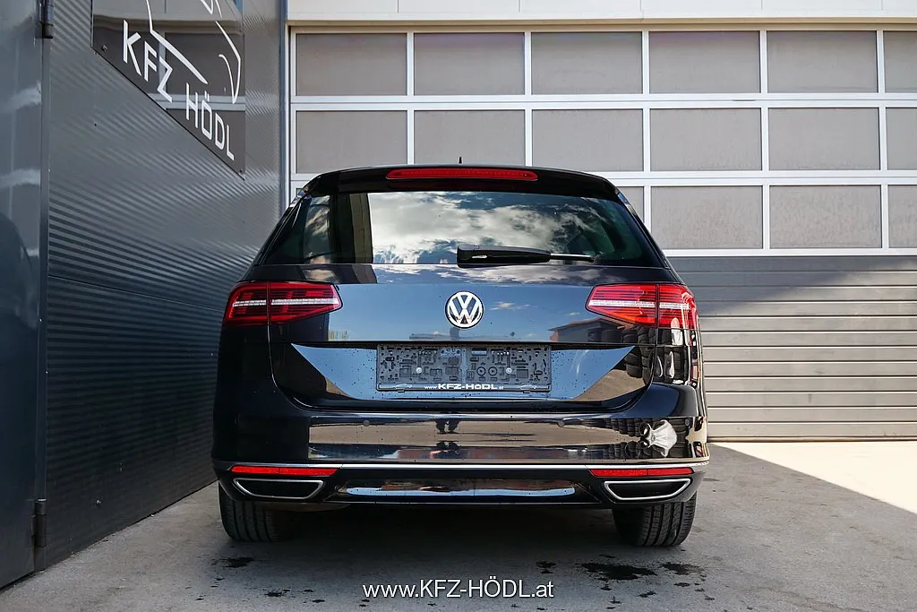 Volkswagen Passat Variant SCR Highline 2,0 TDI 4Motion DSG Image 4