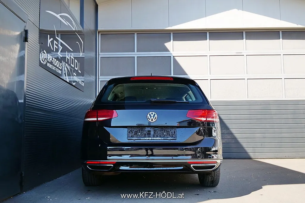Volkswagen Passat Variant SCR Highline TDI 4Motion DSG Image 4