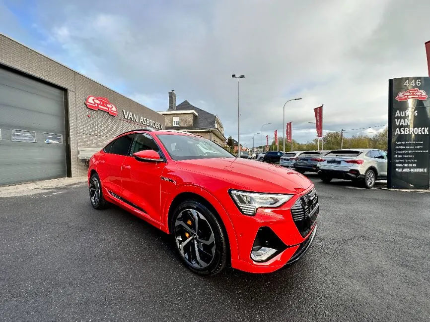 Audi e-tron S-Line Image 5