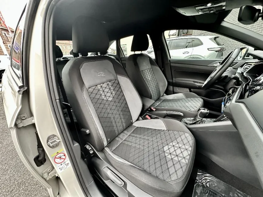 Volkswagen Taigo R-Line Image 13