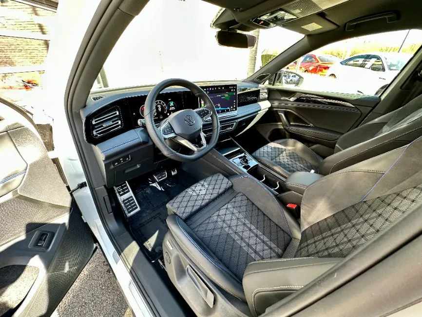 Volkswagen Tiguan 1.5 eTsi R-Line MHYB Image 4