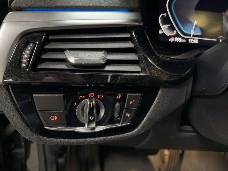 BMW 520 Touring 520eA PHEV Leder Navi Camera Trekhaak Image 15