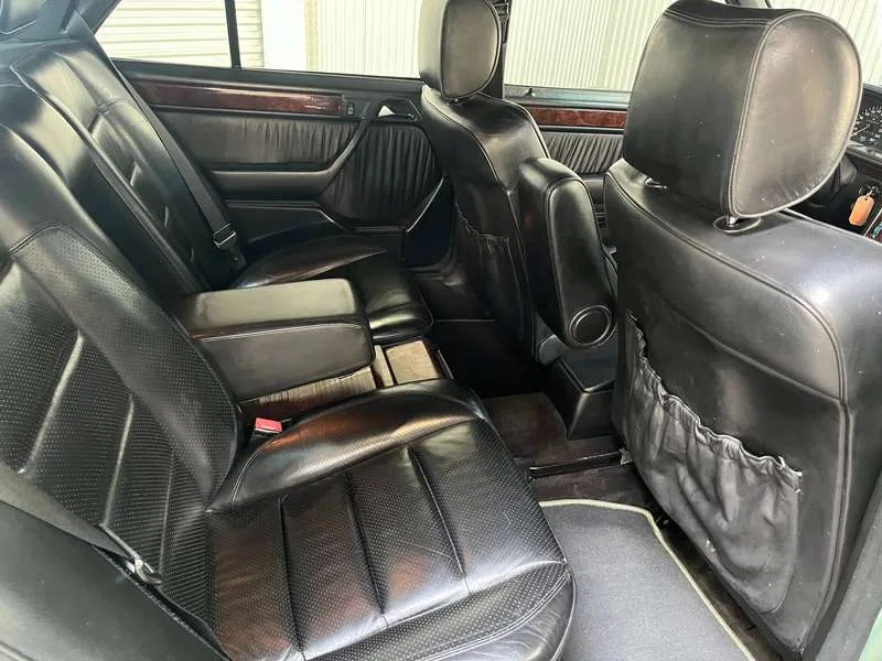 Mercedes-Benz E 500 Oldtimer Image 6