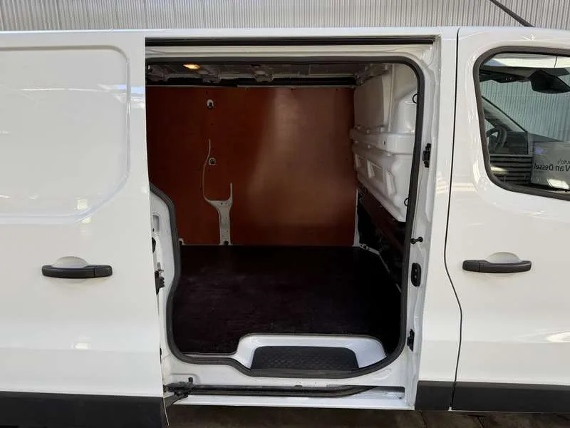 Nissan Primastar 2.0 dCi L2H1 Acenta L2H1 *€ 19.990 NETTO* Image 14