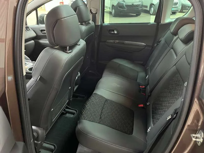 Peugeot 3008 1.2 PureTech Allure Half Leder Panoramadak PDC Image 8