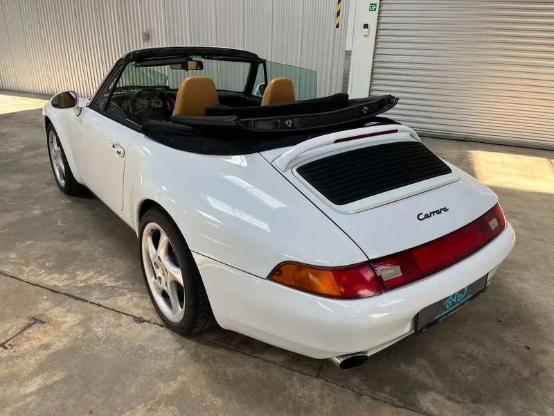 Porsche 993 3.6i Carrera Tiptronic Image 2