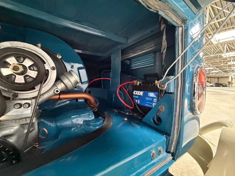 Volkswagen T1 Kombi Samba Style 23 Window Camper Image 16