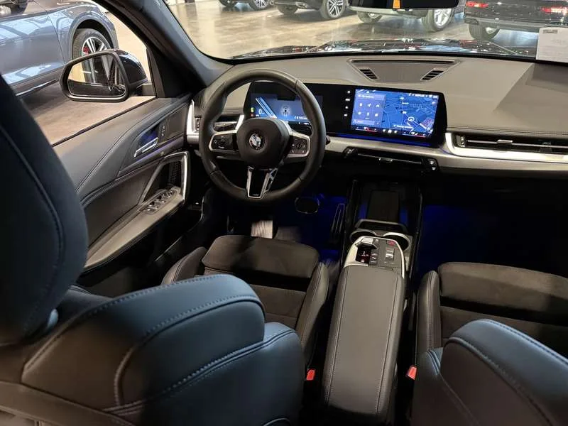 BMW X1 M-Pack,Alcantara zetels,Camera,LED's ,Alu velg 18' Image 5