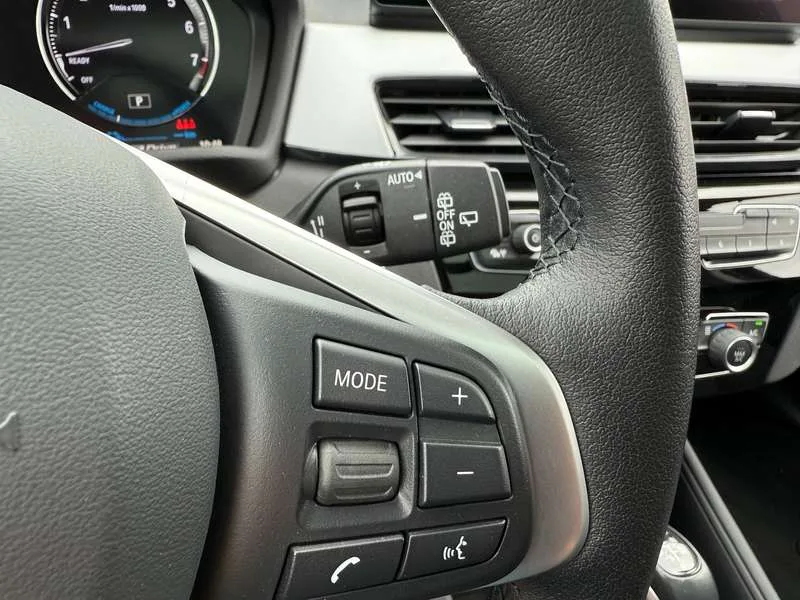 BMW X1 Hybride,pano open dak,head-up,trekhaak,navigatie Image 7