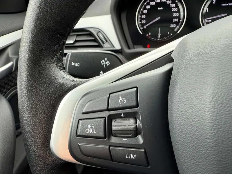 BMW X1 Hybride,pano open dak,head-up,trekhaak,navigatie Image 6