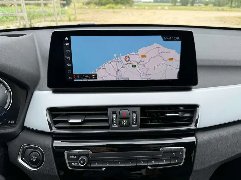 BMW X1 Hybride,pano open dak,head-up,trekhaak,navigatie Image 8