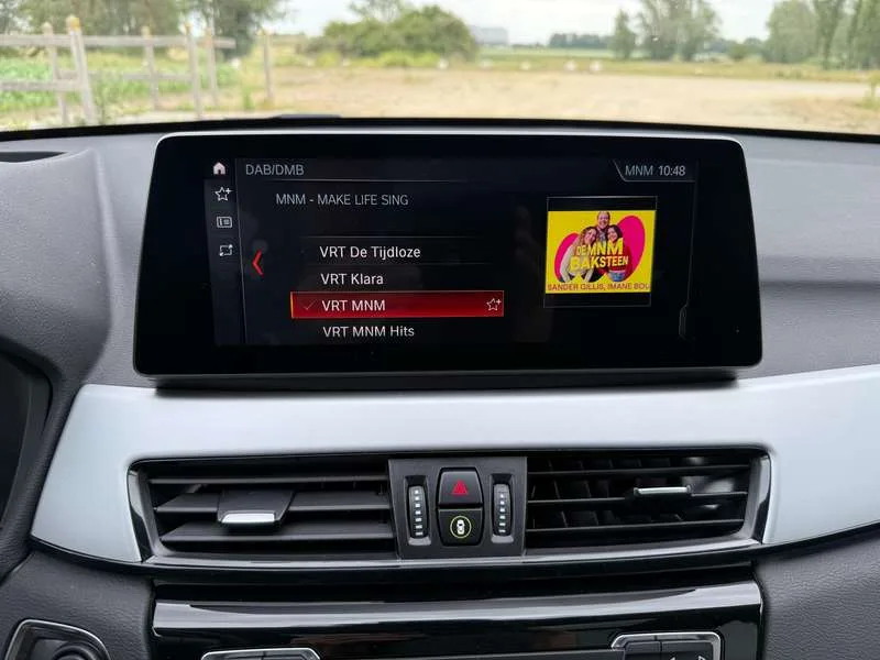 BMW X1 Hybride,pano open dak,head-up,trekhaak,navigatie Image 9