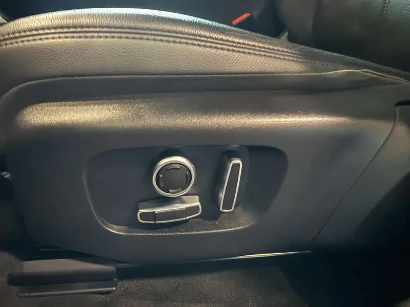 Land Rover Discovery Sport Plug in Hybrid,R-Dynamic,Leder,Camera,360° Camera Image 8