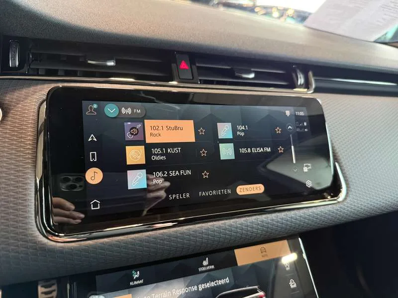 Land Rover Discovery Sport Plug in Hybrid,R-Dynamic,Leder,Camera,360° Camera Image 12