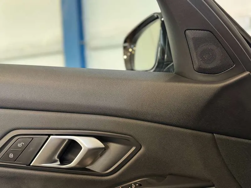 BMW 330 i Touring - MSport/Pano/Leder/ActCruise/Trekh/HiFi Image 15