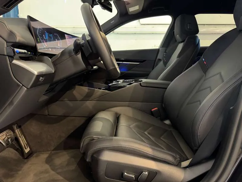 BMW 530 e xDrive Touring - M Sport/Driv.Ass.+/B&W/Trekhaak Image 12