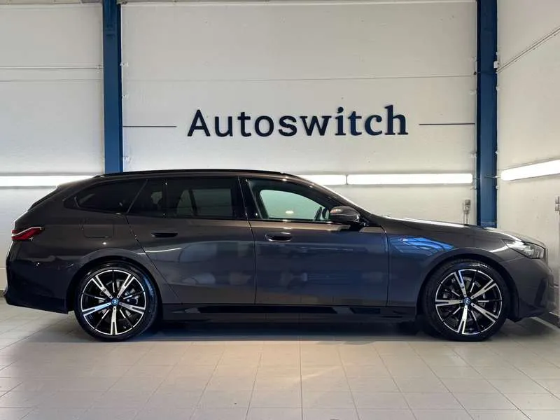 BMW 530 e xDrive Touring - M Sport/Driv.Ass.+/B&W/Trekhaak Image 5