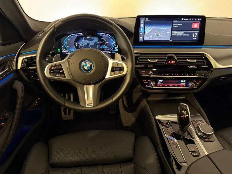 BMW 530 e xDrive Touring - MSport/Pano/DrivAssProf/Headup/ Image 10
