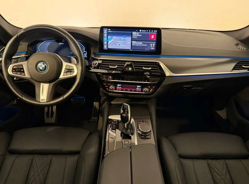 BMW 530 e xDrive Touring - MSport/Pano/DrivAssProf/Headup/ Image 9