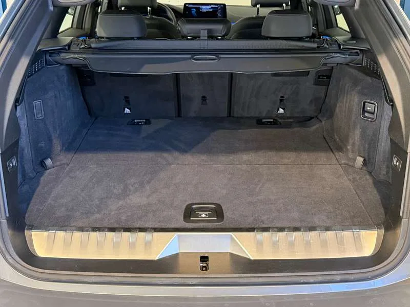 BMW 530 e xDrive Touring - MSport/Pano/DrivAssProf/Headup/ Image 15