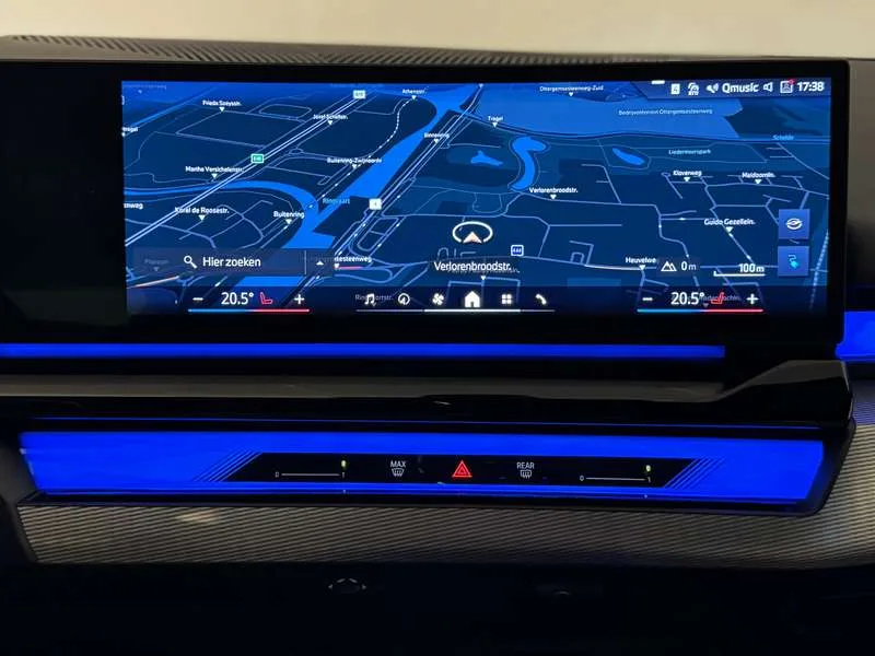 BMW i5 eDrive40 Touring - M Sport/HeadUp/Trekh/DrivAss+/ Image 11