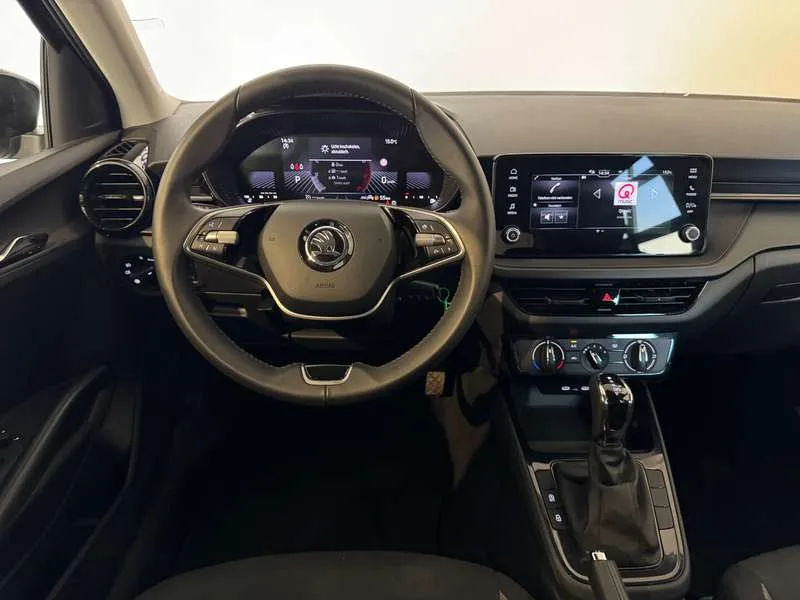 Skoda Fabia 1.0TSI DSG - CarPlay/Zonwerende ramen/Winterset/.. Image 10