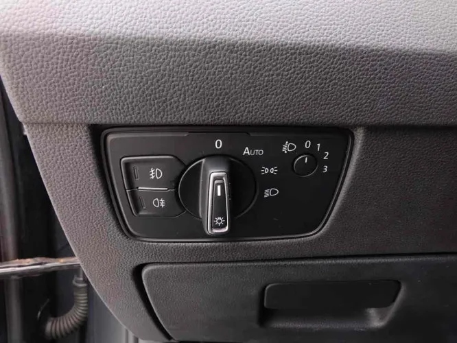 Volkswagen Passat 1.6 TDi Variant Comfortline + GPS + Adaptiv Cruise Image 9