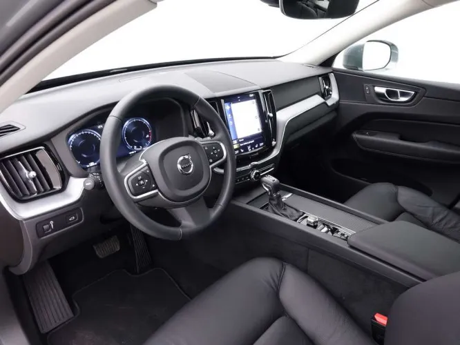 Volvo XC60 2.0 D4 190 Geartronic Momentum Pro + GPS + Leder/Cuir + LED Lights Image 9