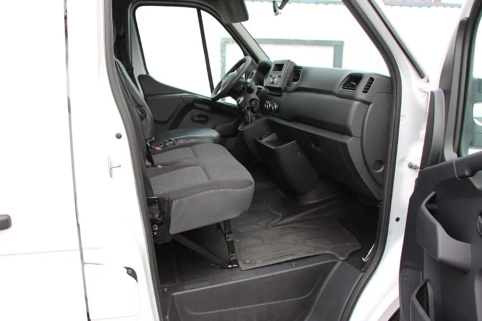 Opel Movano Lift 500kg EU6 L3H2 Warranty  Image 9