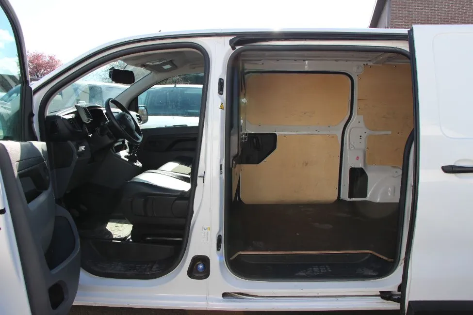 Opel Vivaro 1.5 Tdci Airco EU6 Cruise Controle Image 7