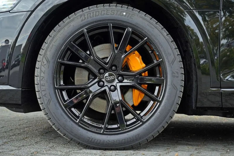 Audi E-Tron 55 Quattro S-line =Black Edition= Carbon Гаранция Image 3