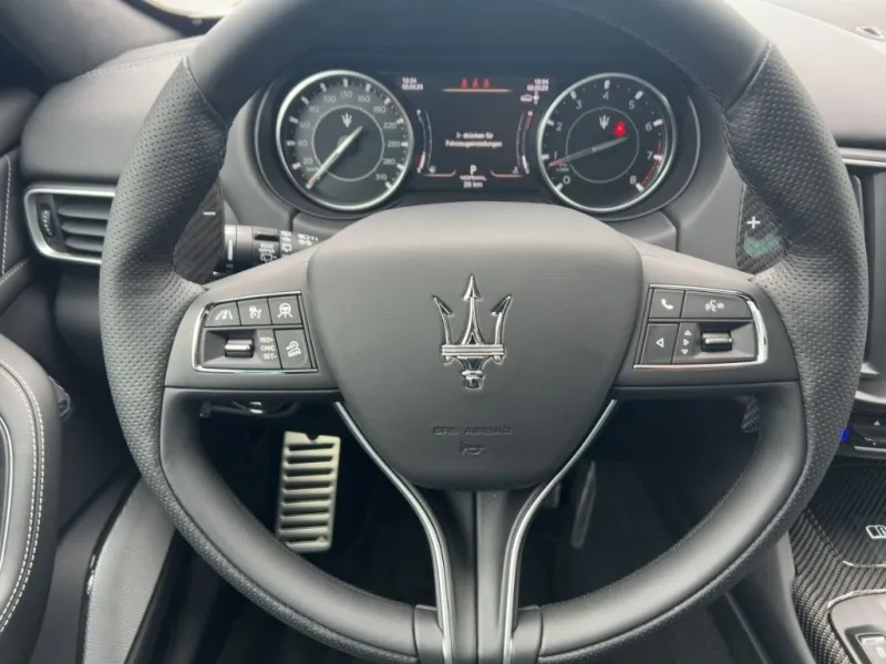 Maserati Levante Q4 =Modena S= Carbon/Panorama Гаранция Image 7