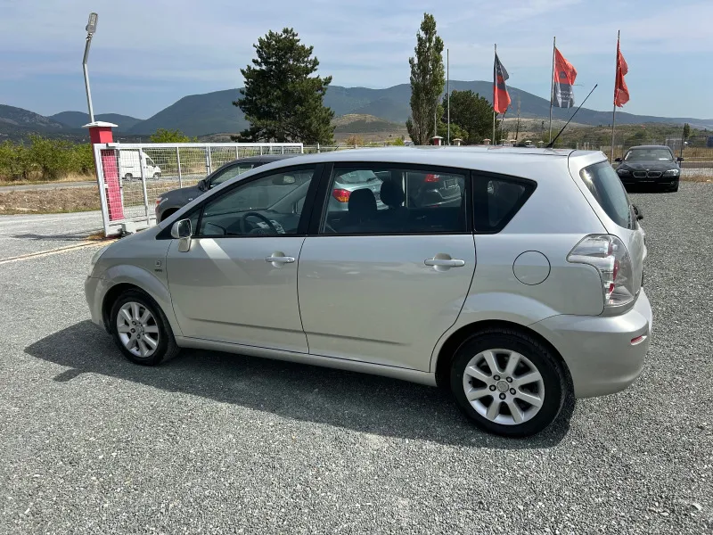 Toyota Corolla verso (KATO НОВА) Image 9