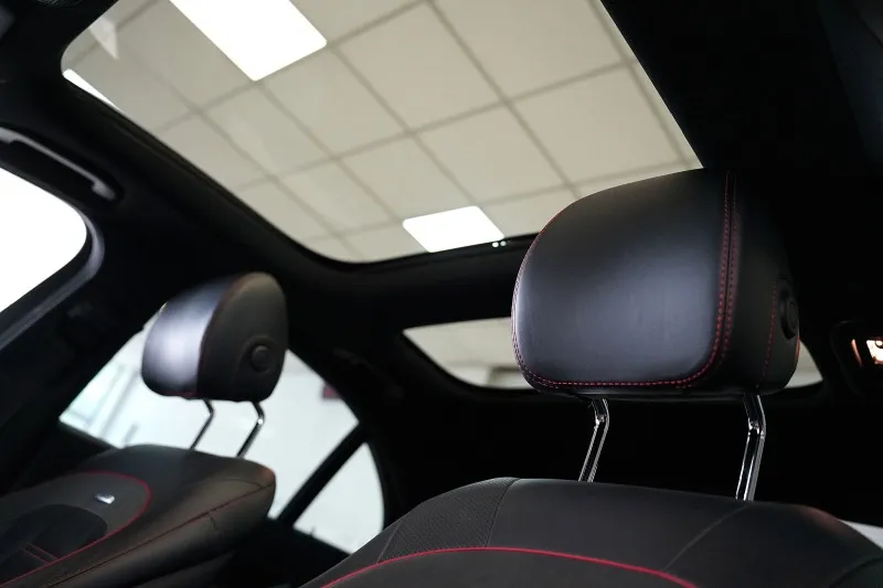 Mercedes-Benz E 43 AMG 4Matic Night Package Image 9