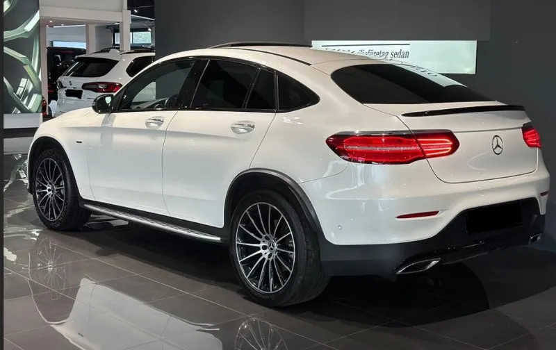 Mercedes-Benz GLC 220 Coupe 4Matic Image 2
