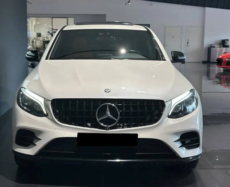 Mercedes-Benz GLC 220 Coupe 4Matic Image 4