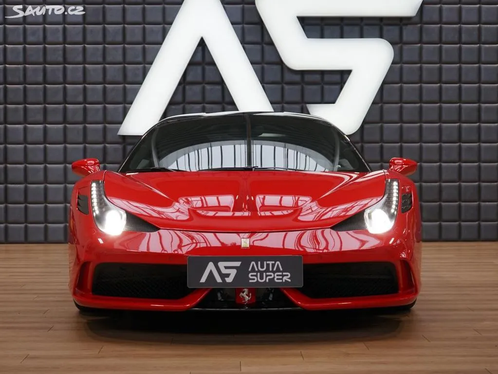 Ferrari 458 Speciale Bi-Color 441kW Carbon Image 2