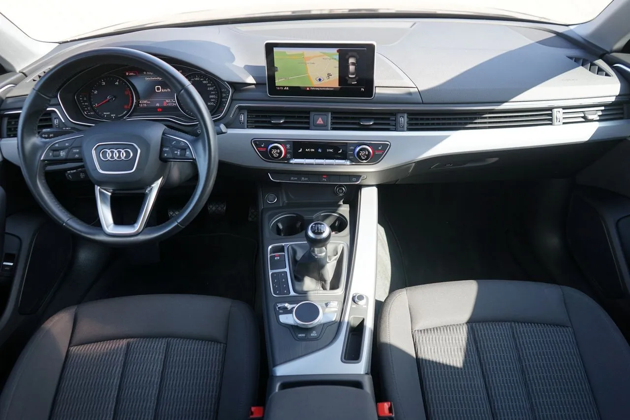 Audi A4 2.0 TDI design 3-Zonen-Klima...  Image 6